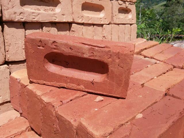 Tijolo Maquinado Comum 